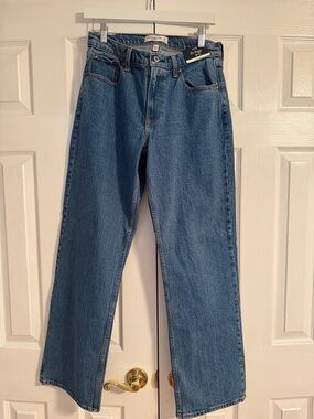 NWT Abercrombie & Fitch Curve Love Low Rise Baggy Jeans